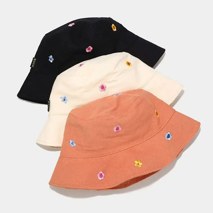 Bawełniany Kapelusz Bucket Hat z Kwiatowym Haftem
